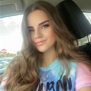 Meet your Posher, Cassie